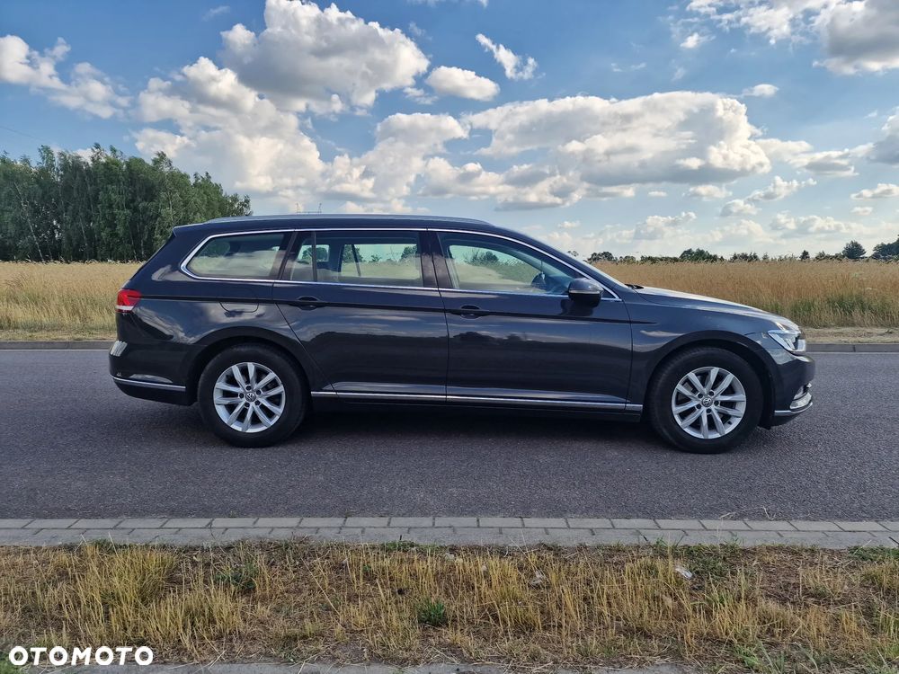 Volkswagen Passat - 12