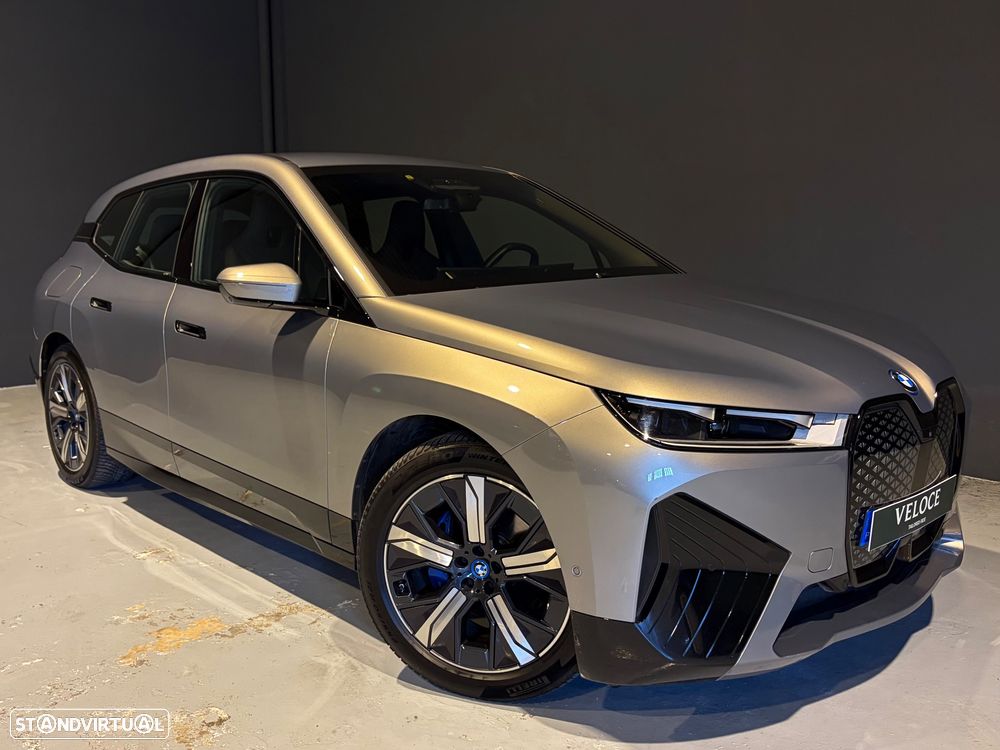 BMW iX xDrive40 - 2