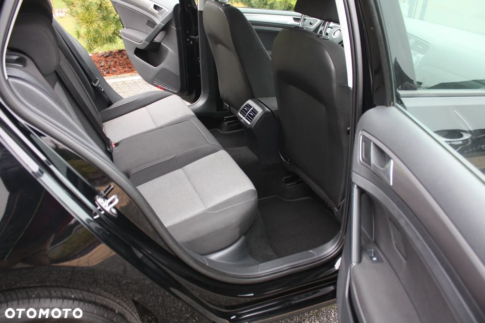 Volkswagen Golf 1.2 TSI MATCH - 11