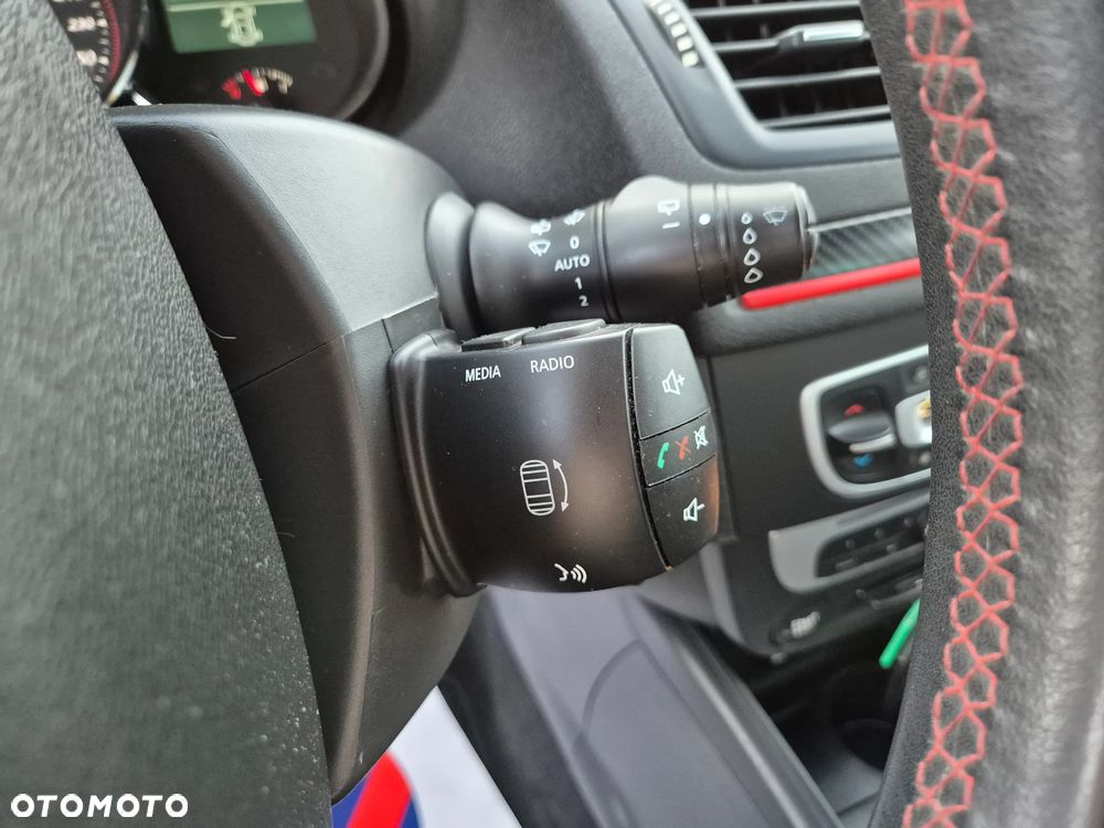 Renault Megane dCi 165 FAP GTline - 40