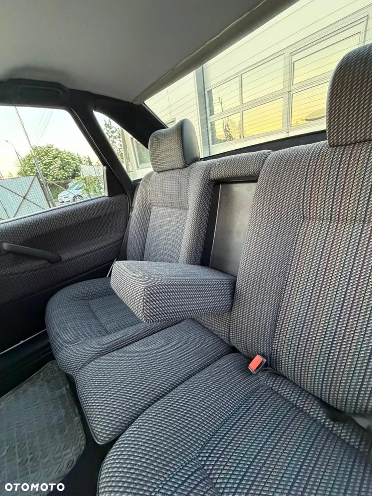Volkswagen Passat - 14