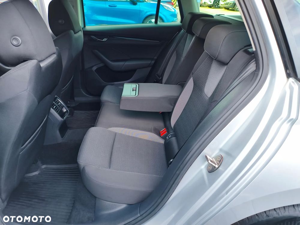 Skoda Octavia 2.0 TDI Ambition - 13