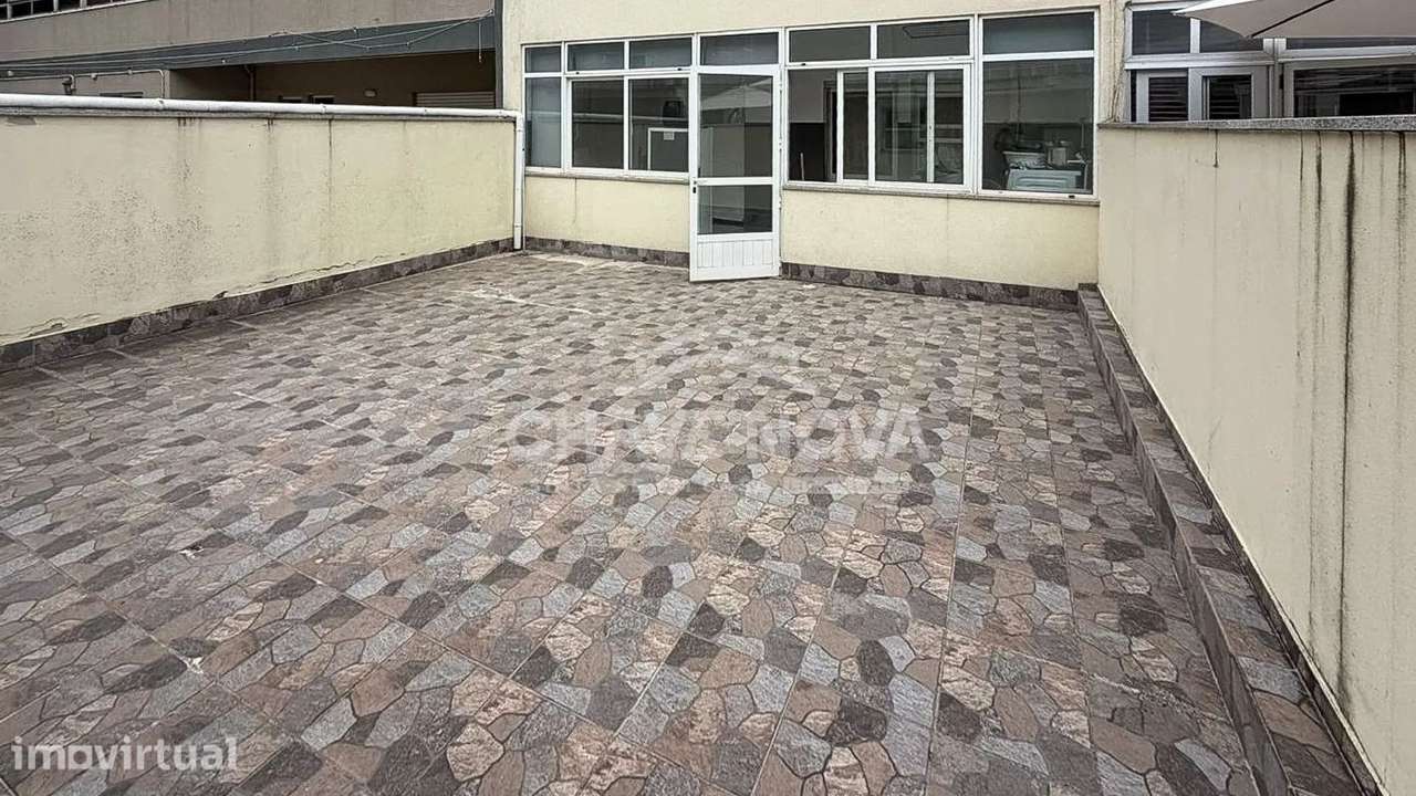 Apartamento T3  com terraço - Coração de Vila Nova de Gaia - Grande imagem: 3/18