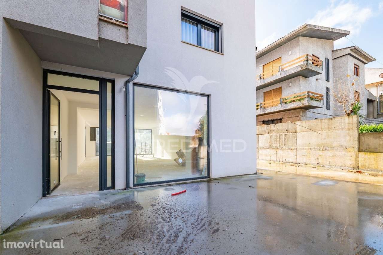 Loja para comercio e serviços com 116 M2 centro da vila, Arco de Ba... - Grande imagem: 4/15