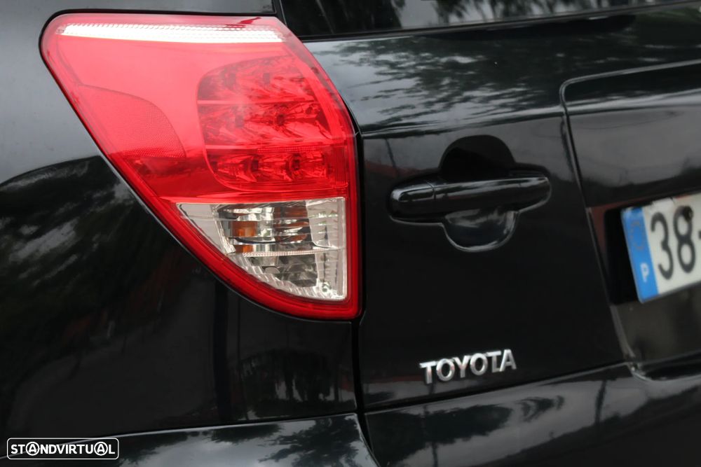 Toyota RAV4 2.2 D-4D Cross Sport NAVI - 18