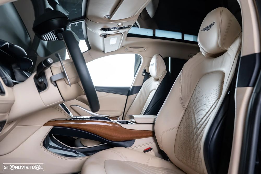 Aston Martin DBX Standard - 27