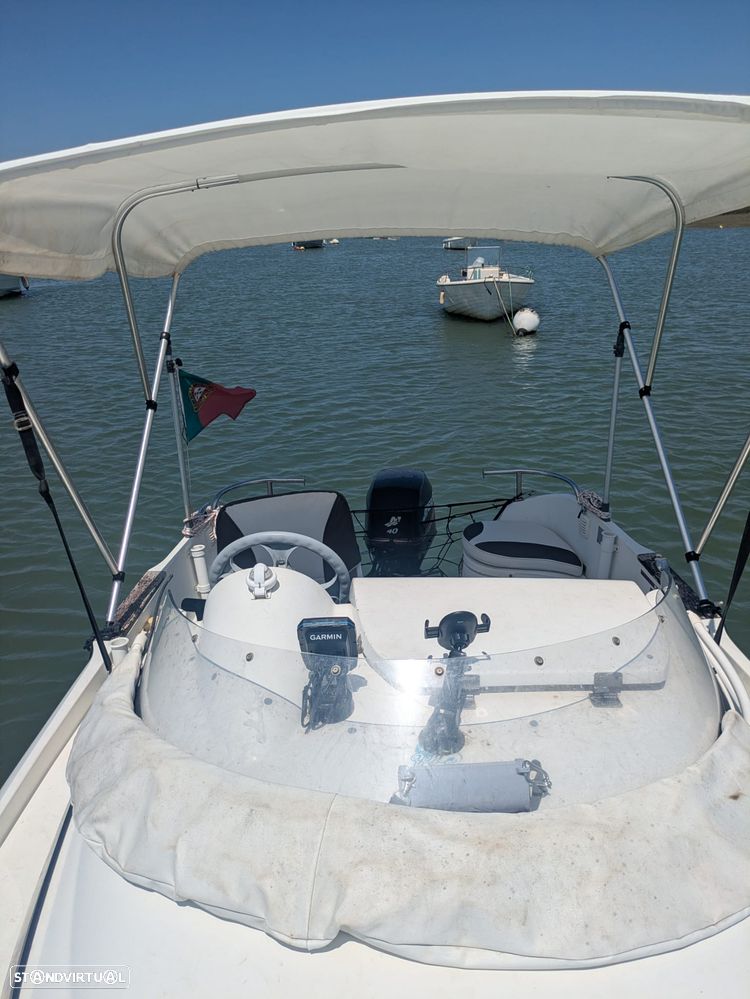 Quicksilver 460 Cabin - 9