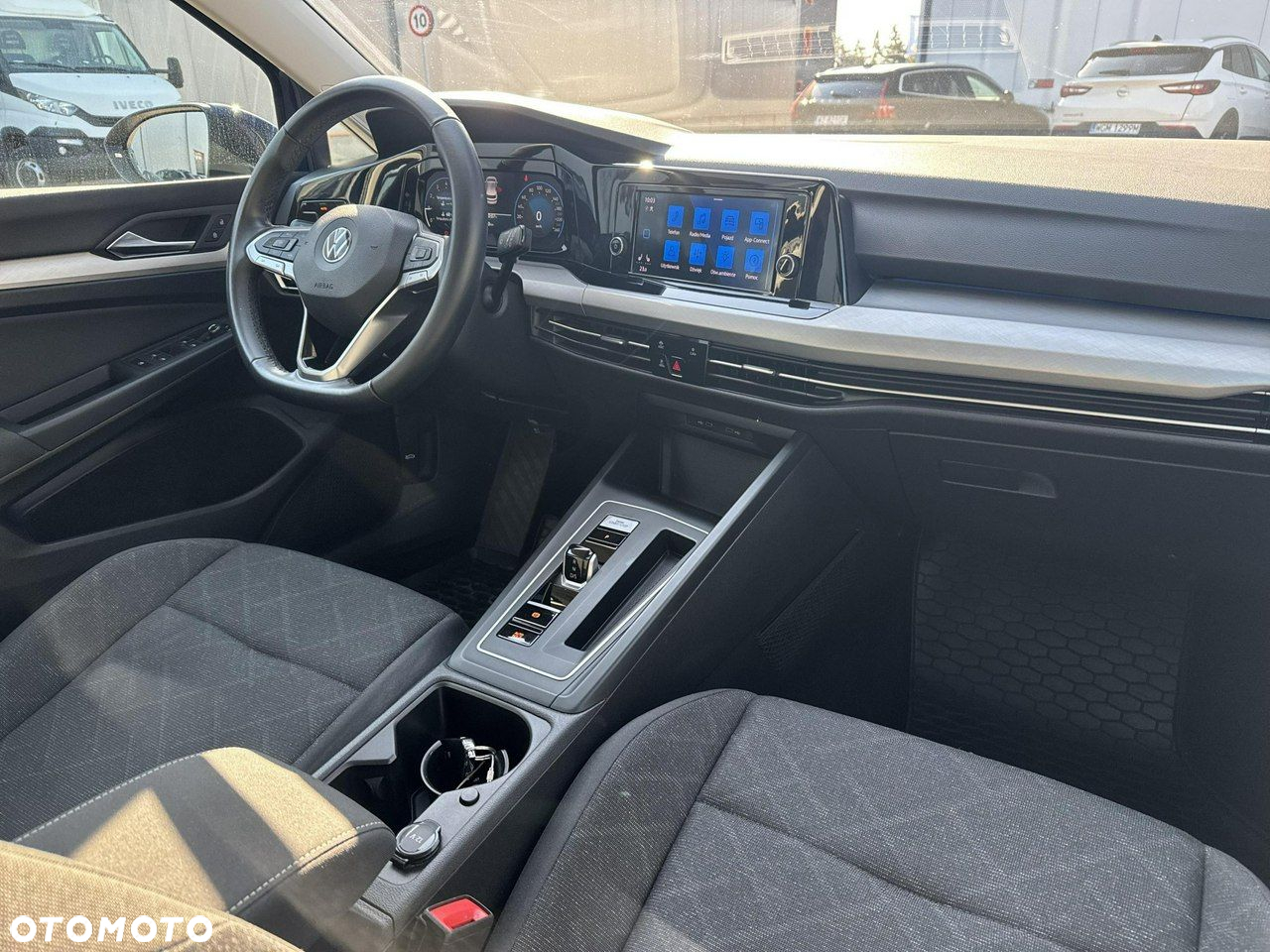 Volkswagen Golf - 21