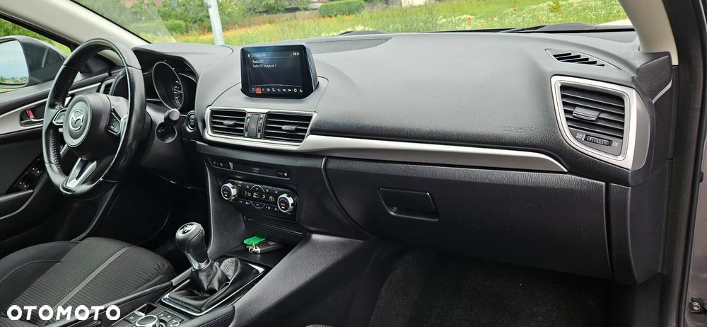 Mazda 3 - 10