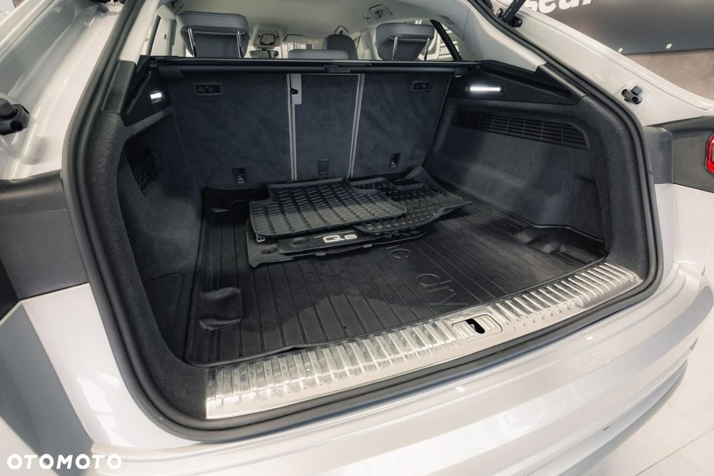 Audi Q8 45 TDI mHEV Quattro Tiptronic - 36
