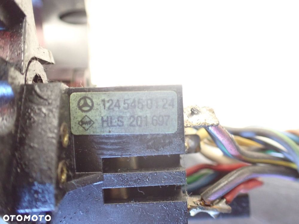 PRZEŁĄCZNIK ŚWIATEŁ KIERUNKOWSKAZÓW MERCEDES - BENZ W124 E300 2.3 - 3