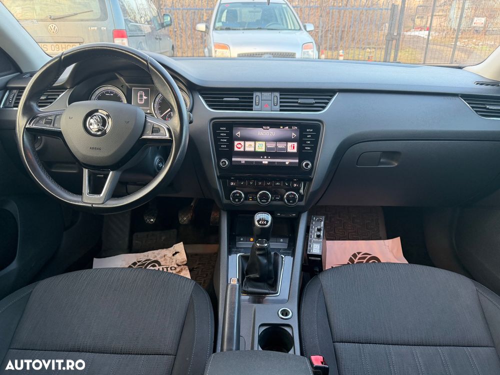 Skoda Octavia 2.0 TDI 4X4 STYLE - 9