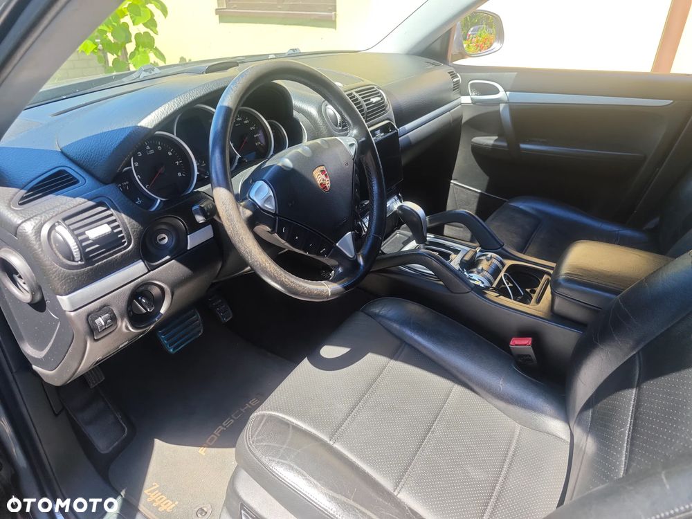 Porsche Cayenne - 5