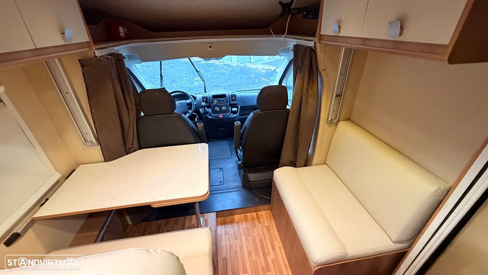 PLA Mister A 390 cama central + cama elevatória - 11