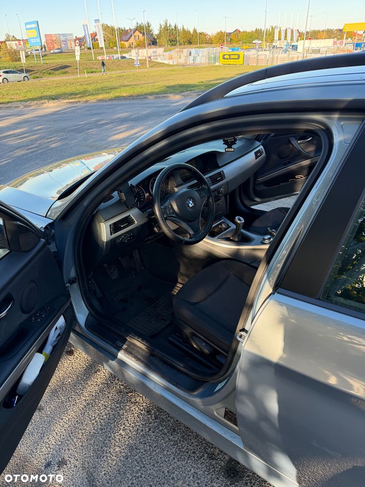 BMW Seria 3 320i - 7