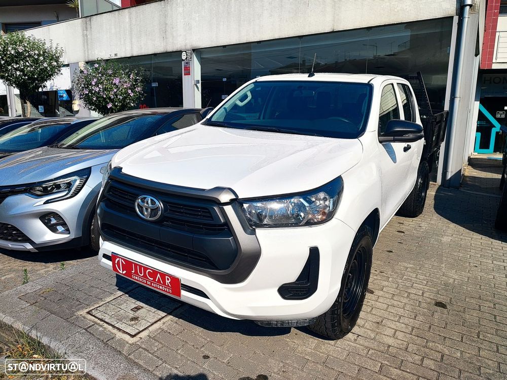 Toyota Hilux 2.4 D-4D 2WD CD CM - 2