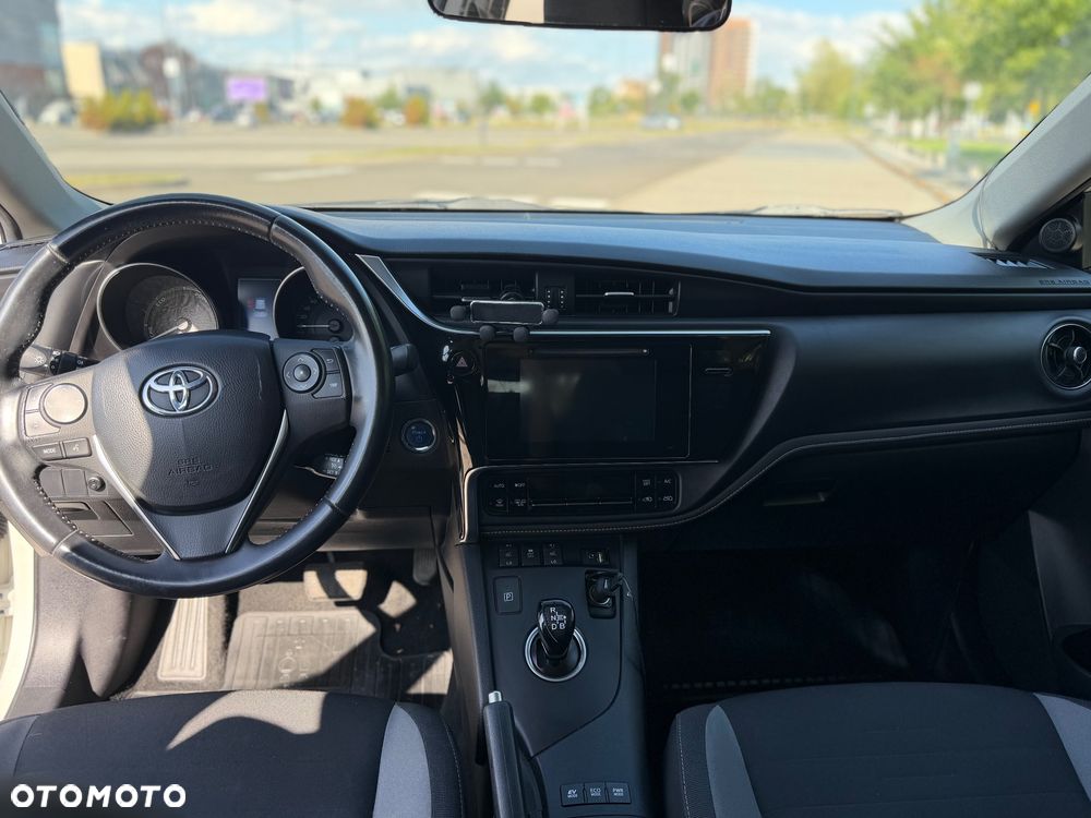 Toyota Auris Hybrid 135 Comfort - 10