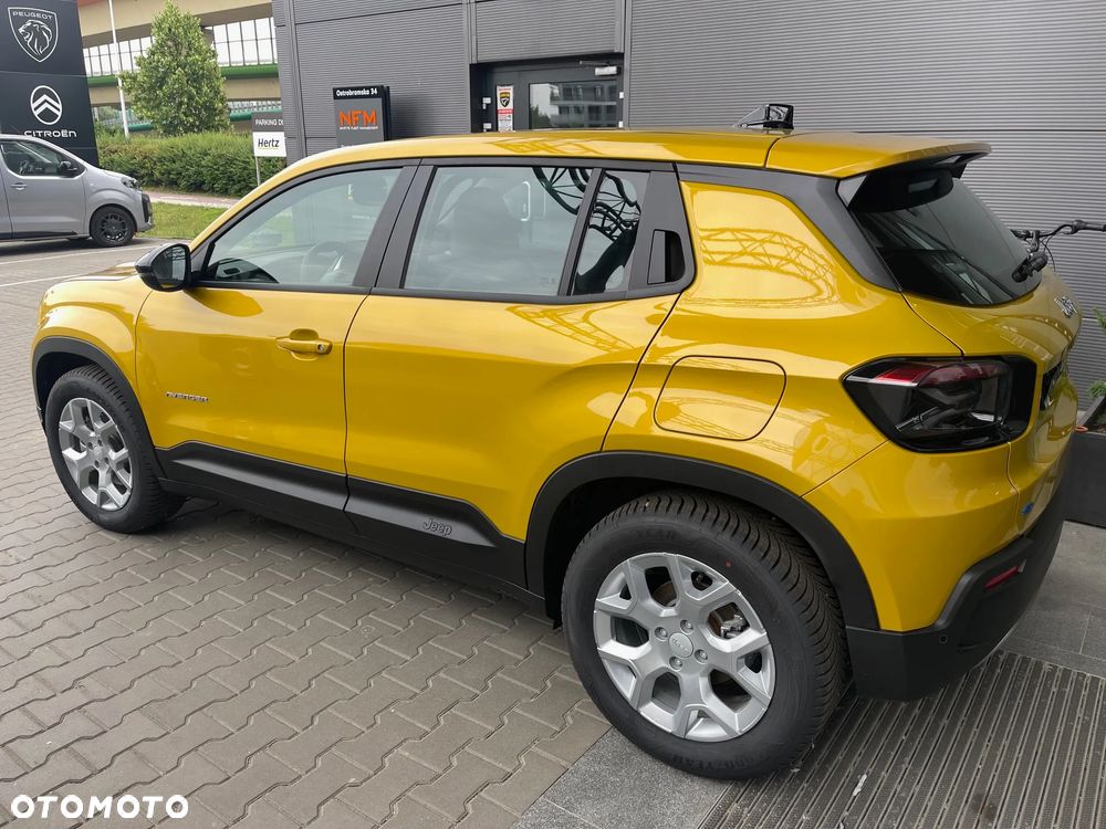 Jeep Avenger 1.2 T3 mHEV Altitude FWD eDCT6 - 8