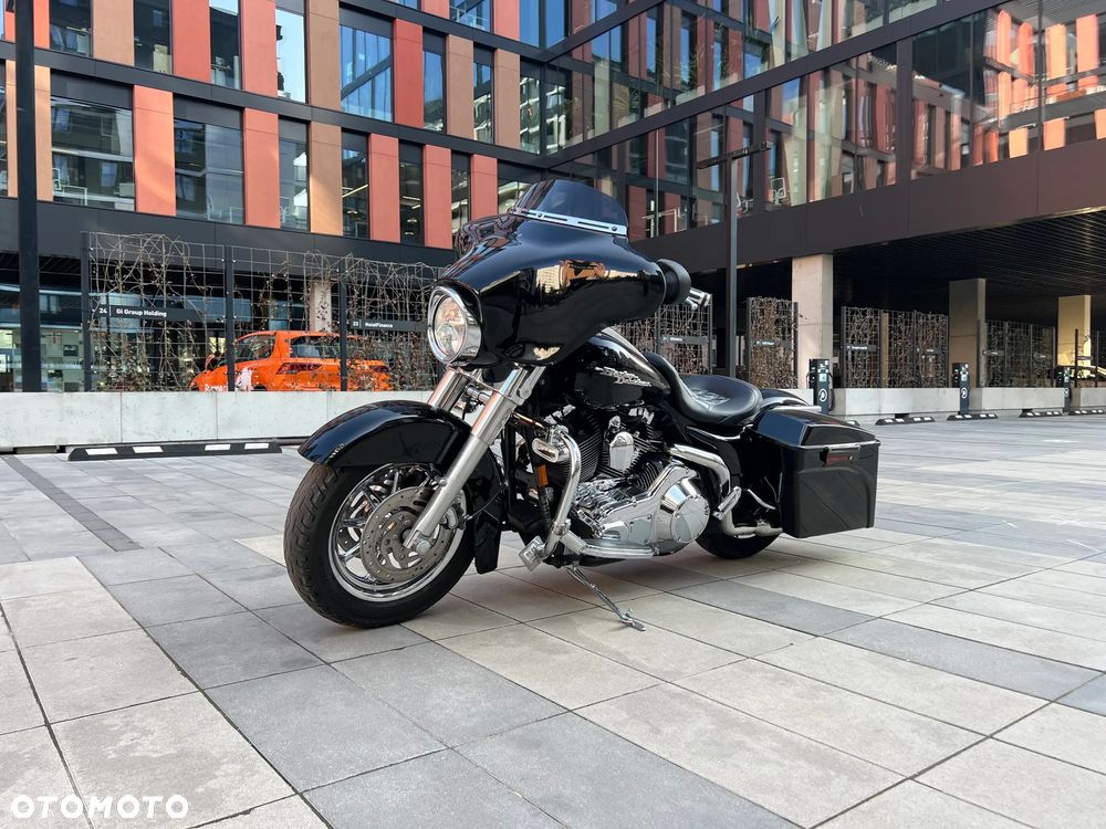 Harley-Davidson Touring Street Glide - 2