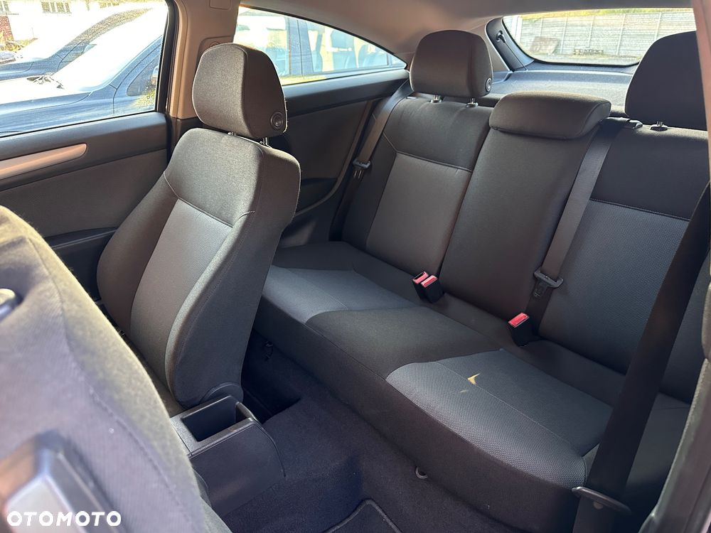 Opel Astra 1.4 Essentia - 11