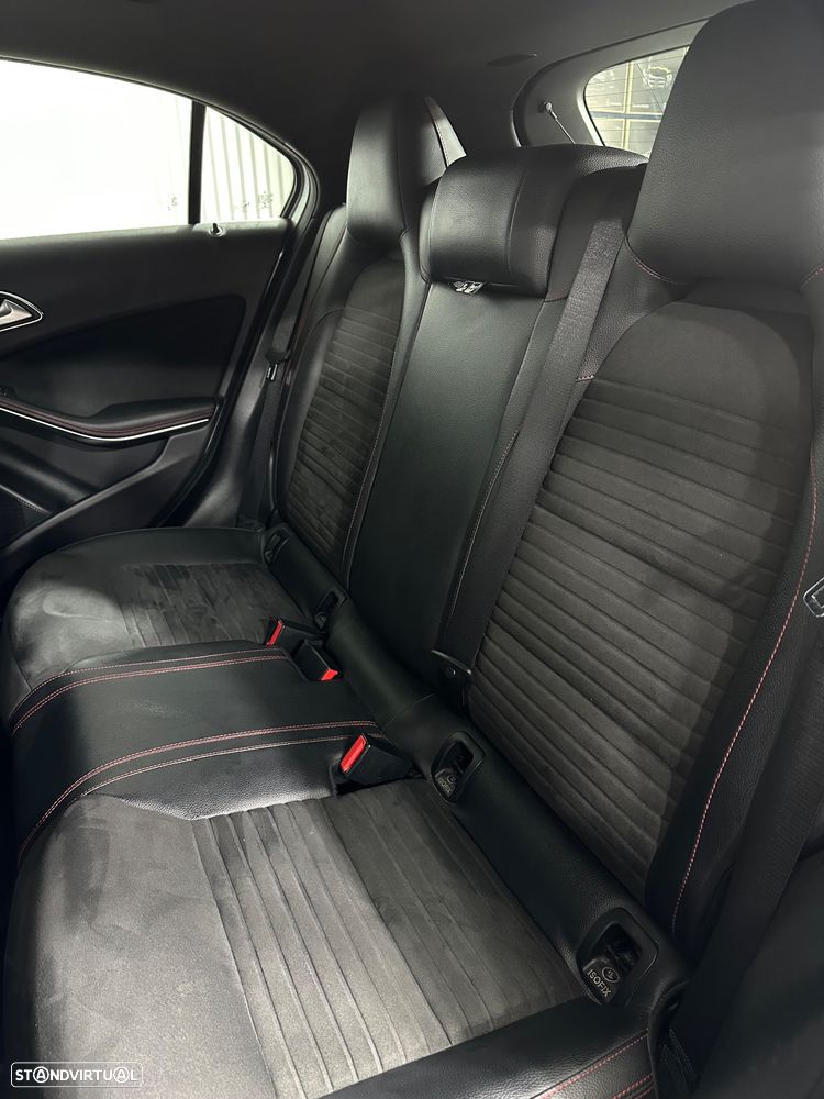 Mercedes-Benz A 180 CDi BE AMG Line - 13