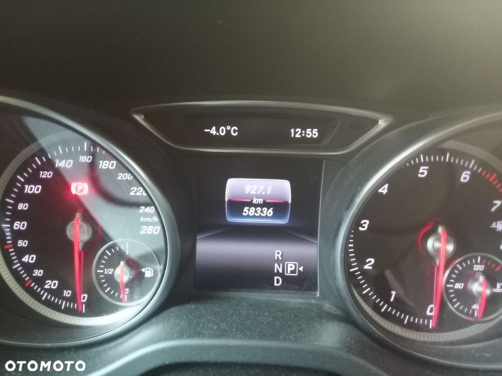 Mercedes-Benz GLA 200 7G-DCT AMG Line - 9