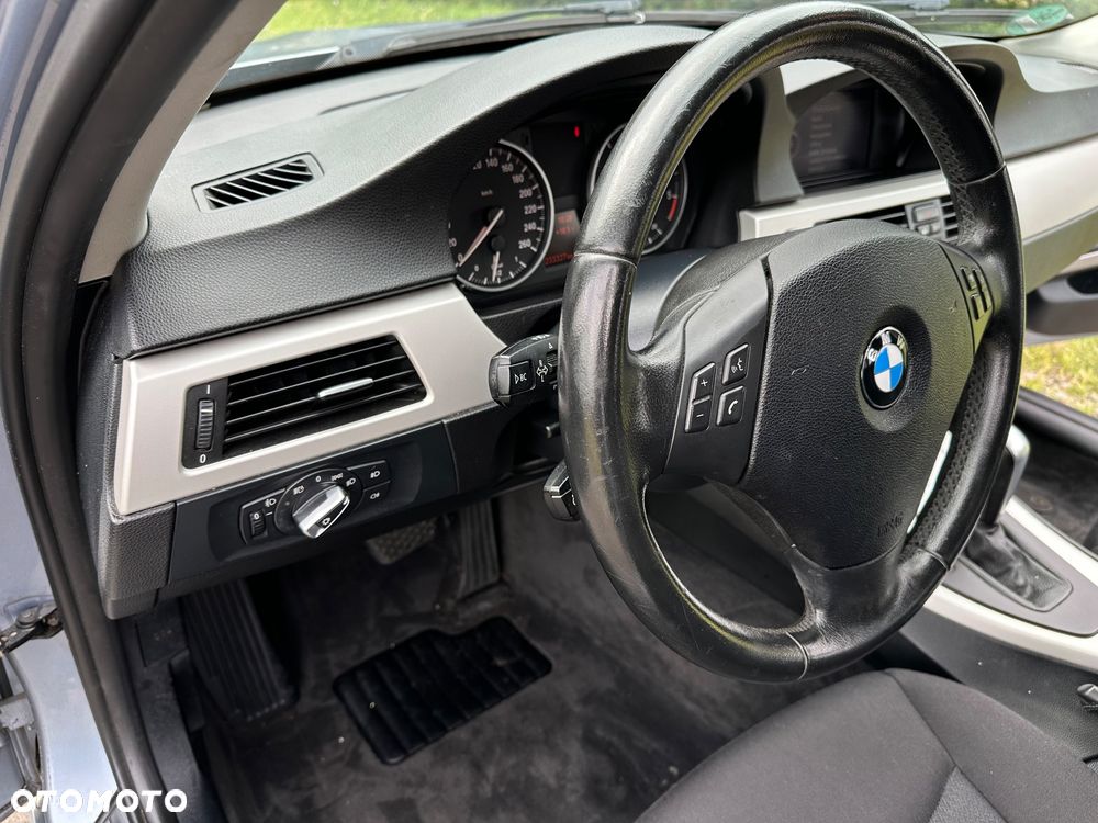 BMW Seria 3 - 28