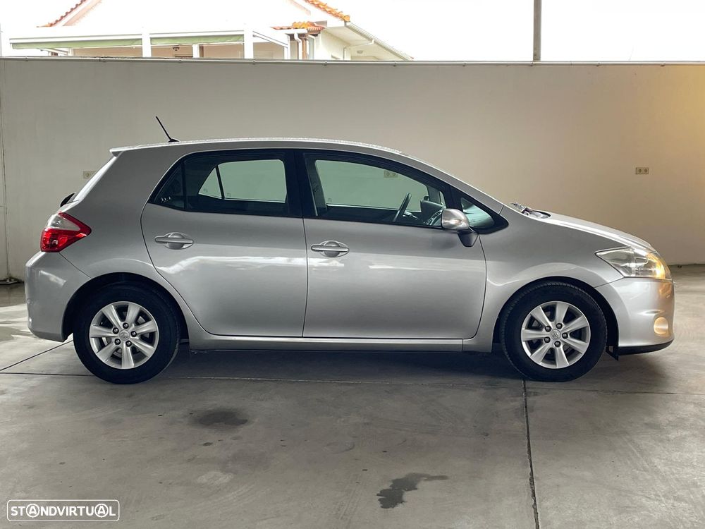 Toyota Auris 1.4 D-4D Cool - 6