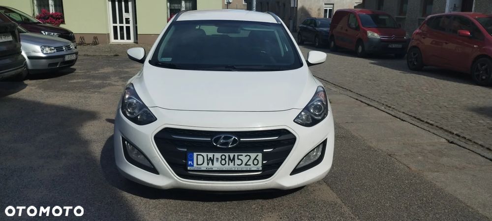 Hyundai i30 1.6 D Classic + - 9