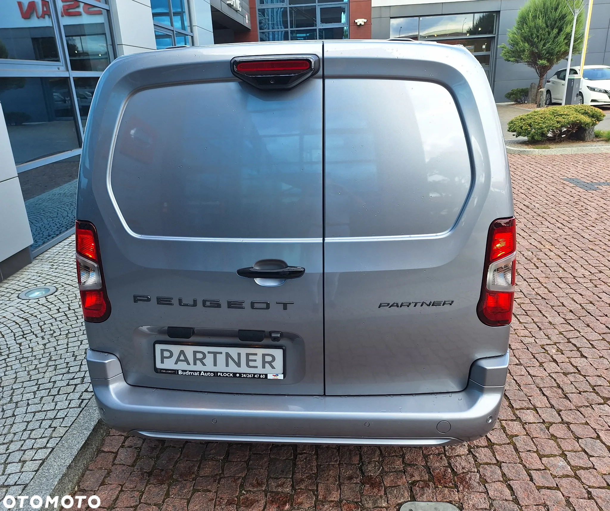Peugeot Partner Furgon Long 950kg BlueHDi 130 KM S&S EAT8 - 4