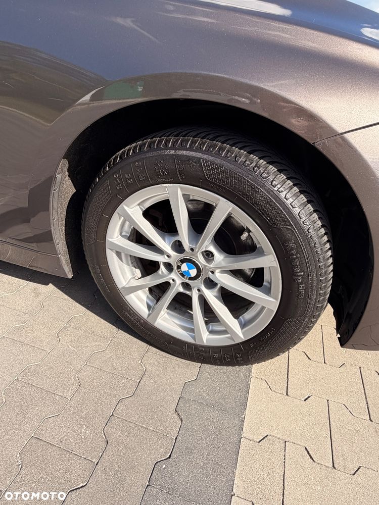 BMW Seria 3 318d - 13
