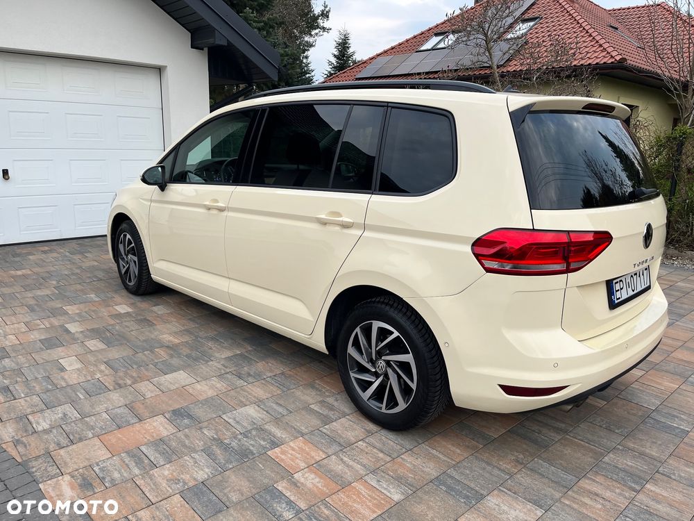 Volkswagen Touran 2.0 TDI BMT Comfortline DSG - 4
