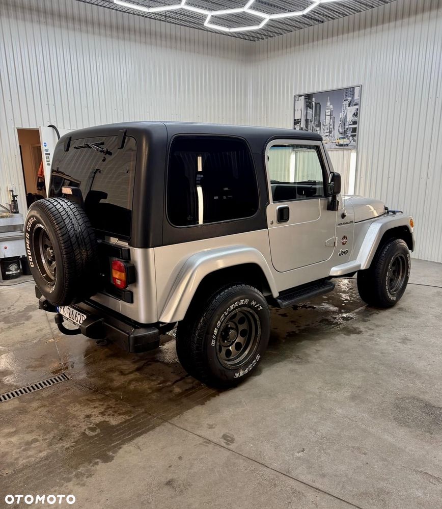 Jeep Wrangler 4.0 Sahara - 6