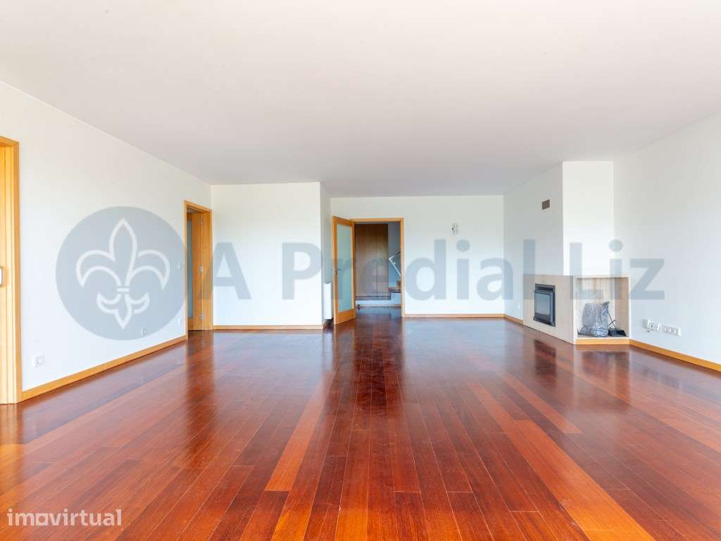 Apartamento T3+1 Duplex - À Rua da Venezuela - Grande imagem: 2/32