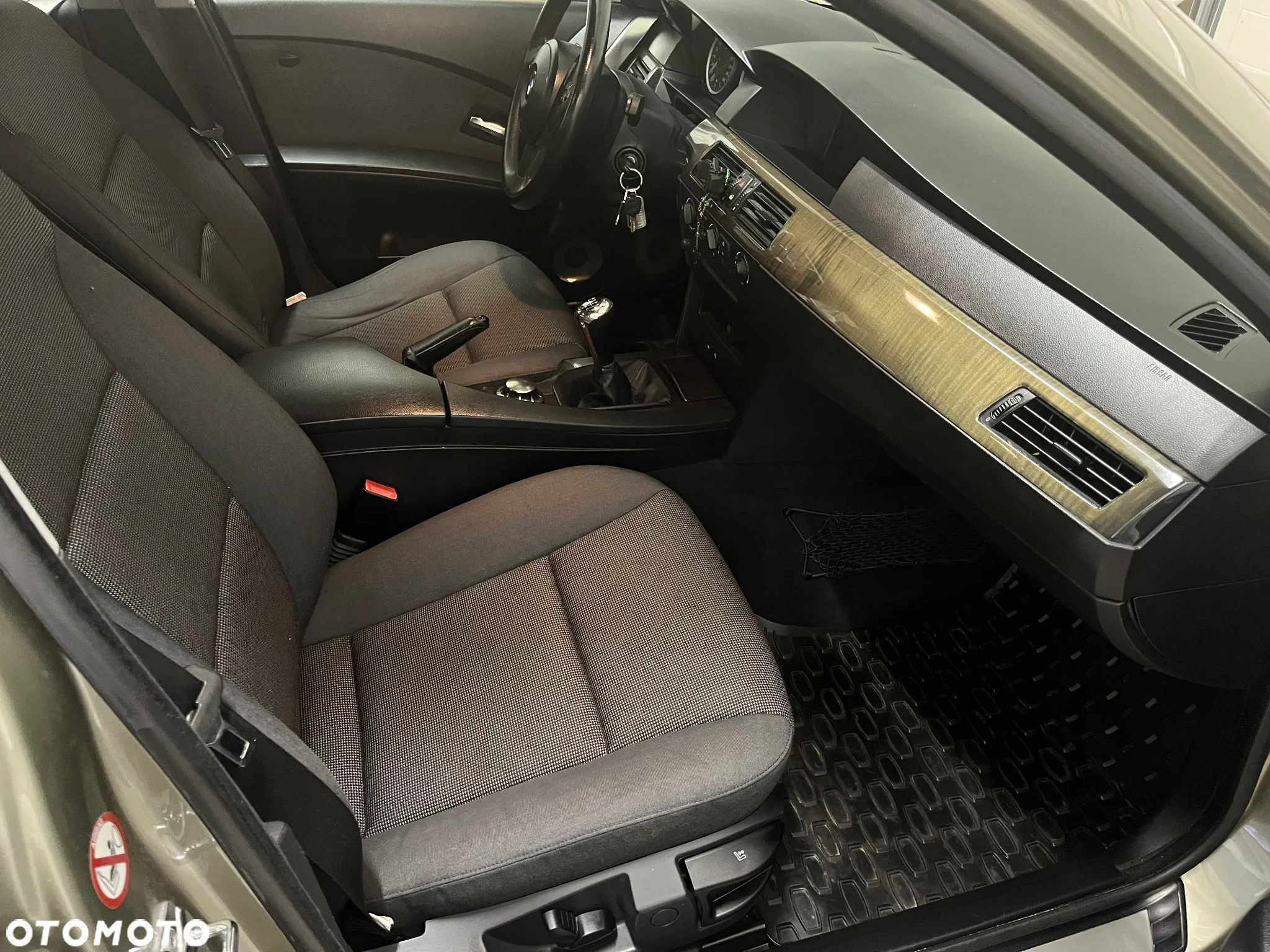 BMW Seria 5 525i - 12