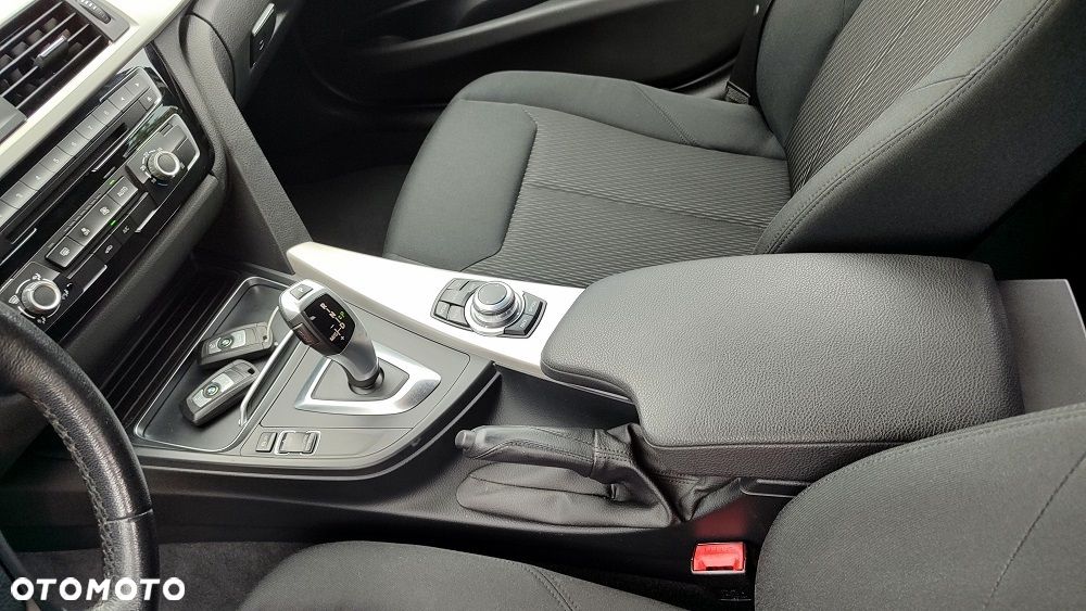 BMW Seria 3 - 38