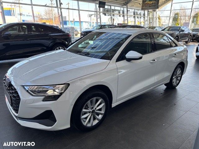 Audi A3 35 TFSI S tronic MHEV Basic - 2