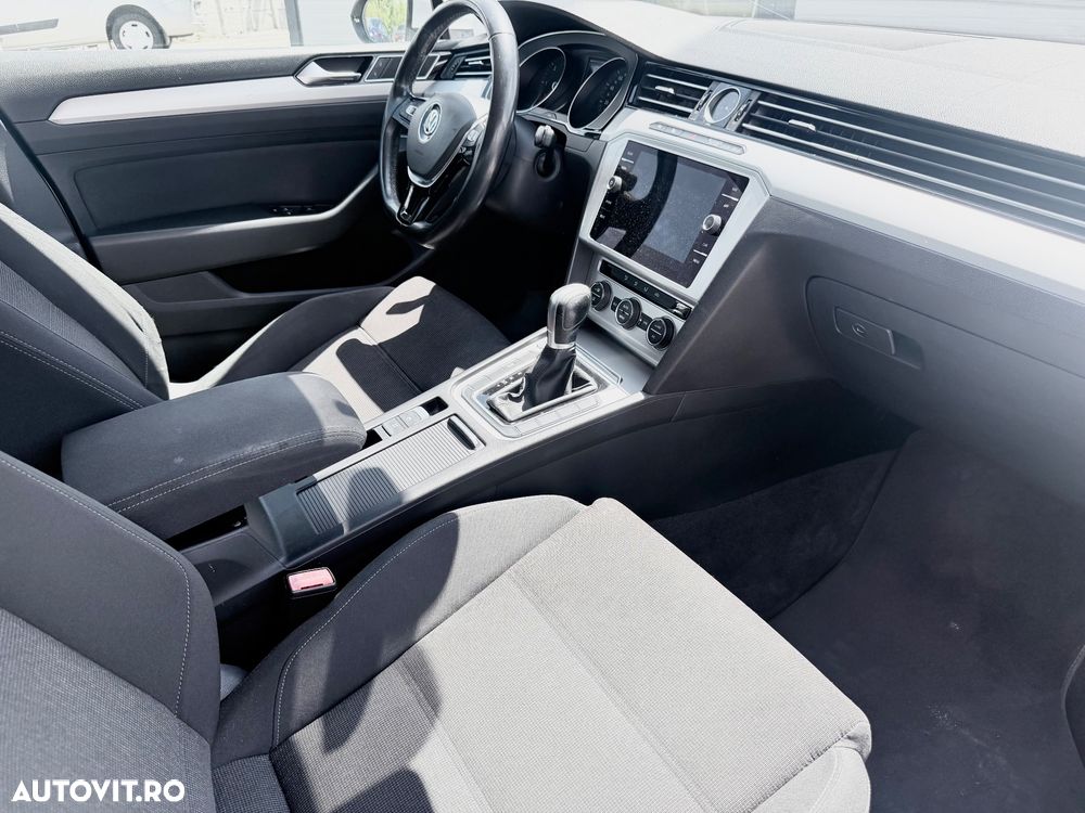 Volkswagen Passat - 7