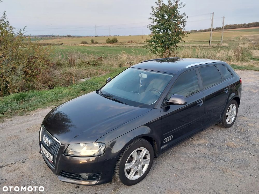 Audi A3 Sportback 2010 photo 3