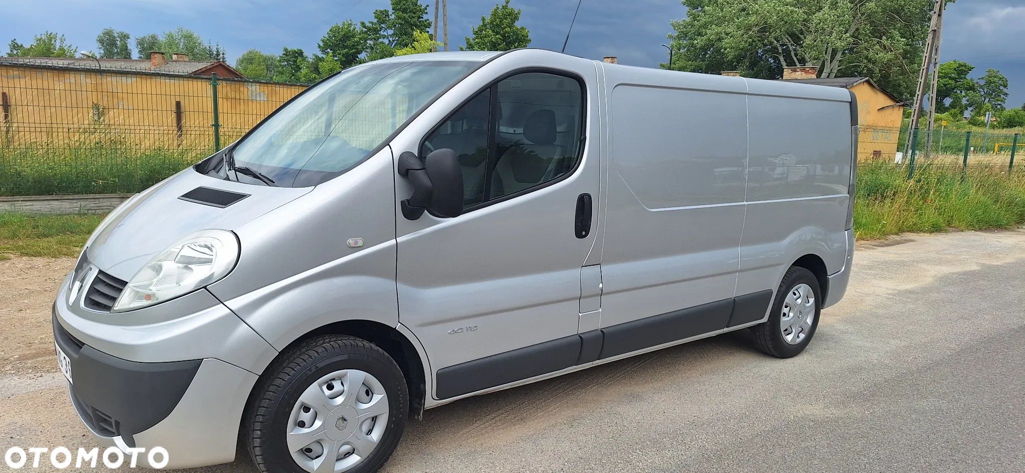 Renault Trafic - 1