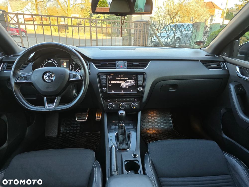 Skoda Octavia 2.0 TDI DSG RS - 16