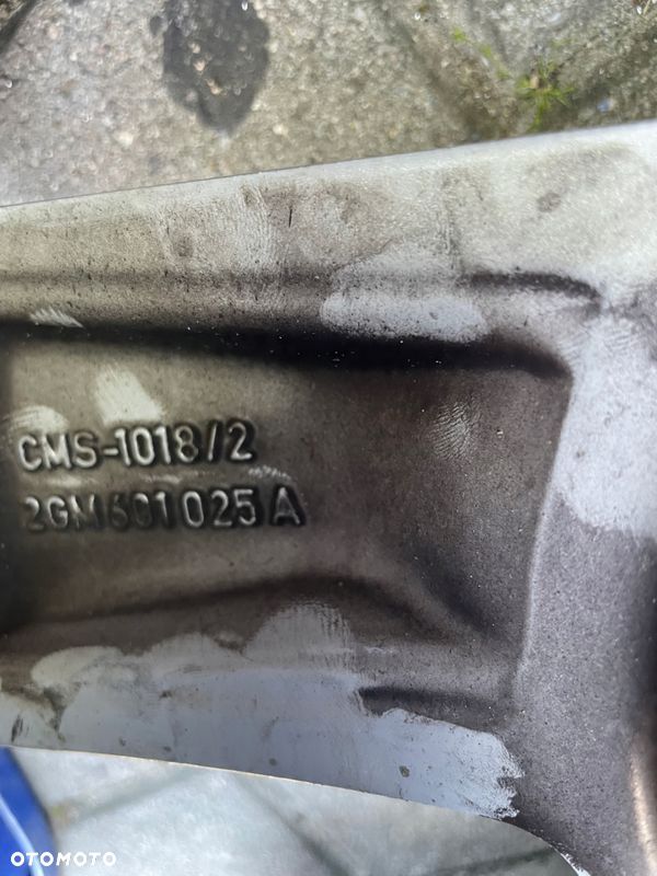 Felga 6,5Jx17 ET39 5x100 VW T-cross 2GM 2GM601025A - 4