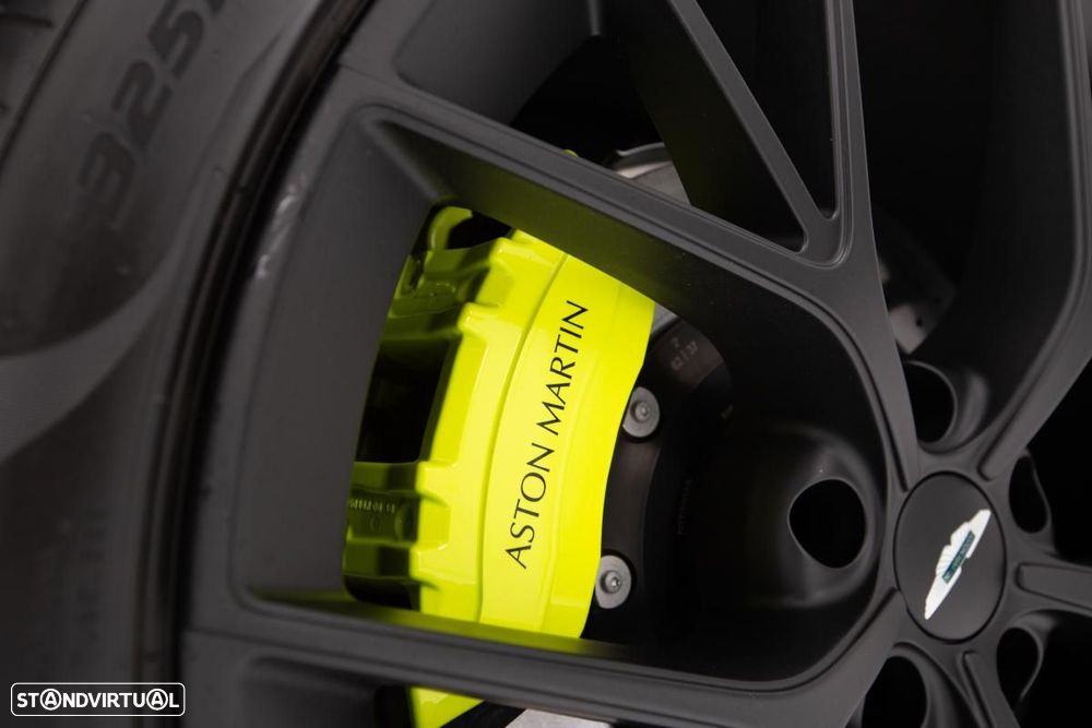 Aston Martin DBX 707 - 32
