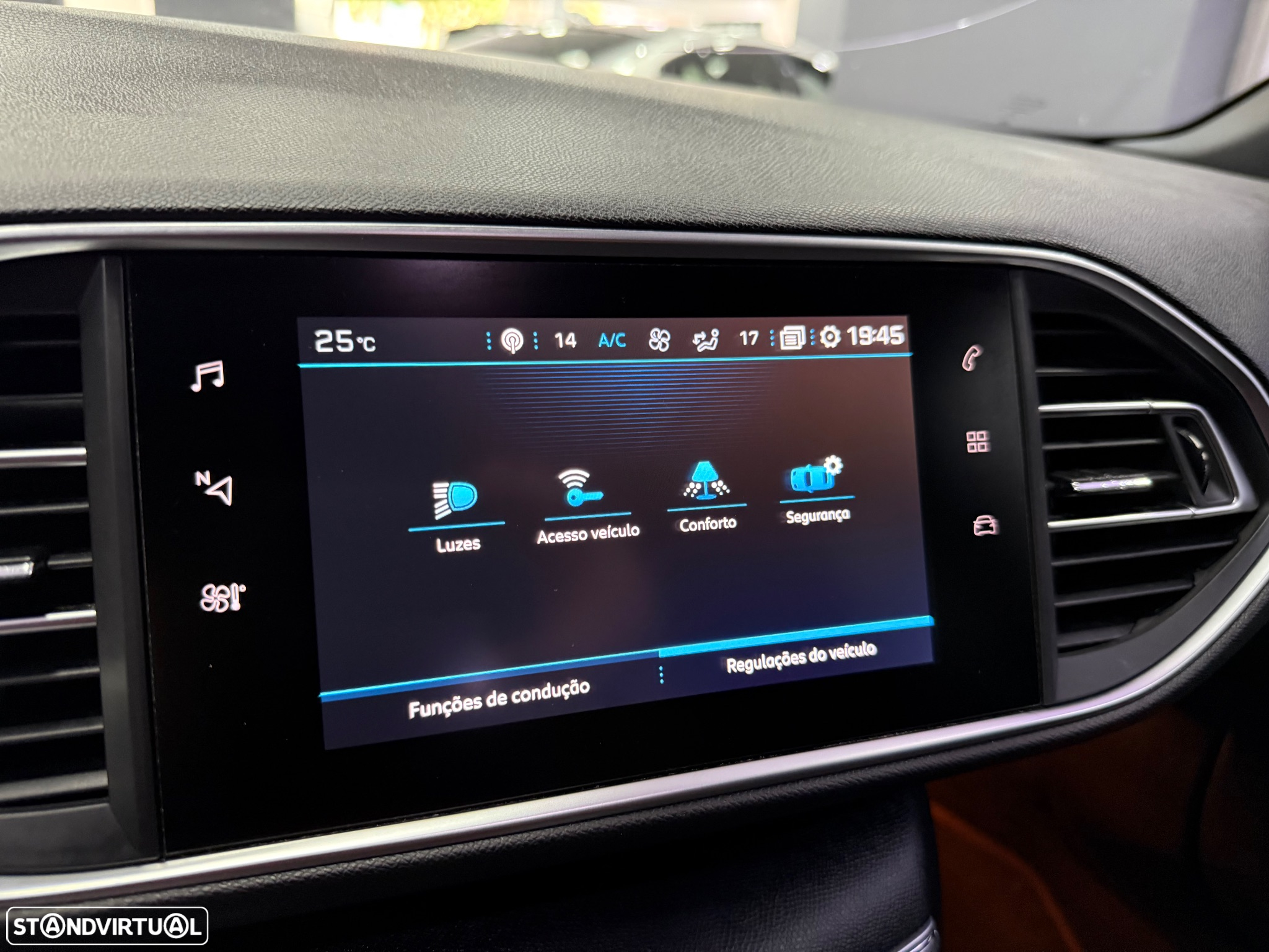 Peugeot 308 1.2 PureTech GT Line - 32