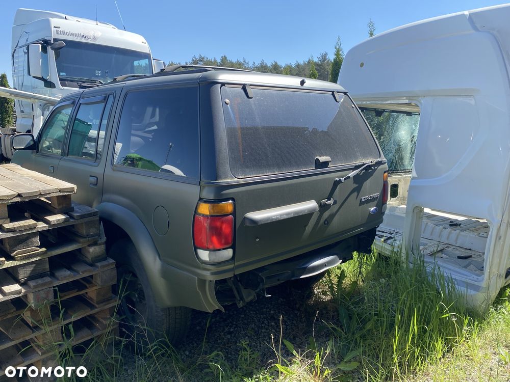 Ford Explorer - 3
