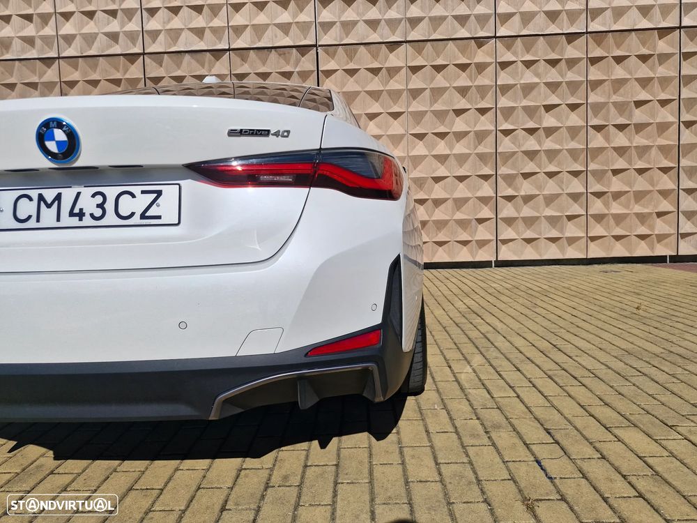 BMW i4 - 32