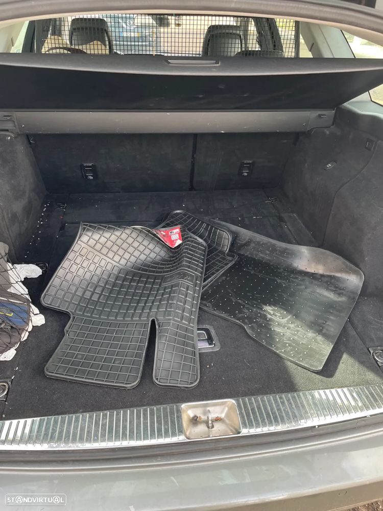 Mercedes-Benz E 300 Bluetec Hybrid Avantgarde - 10