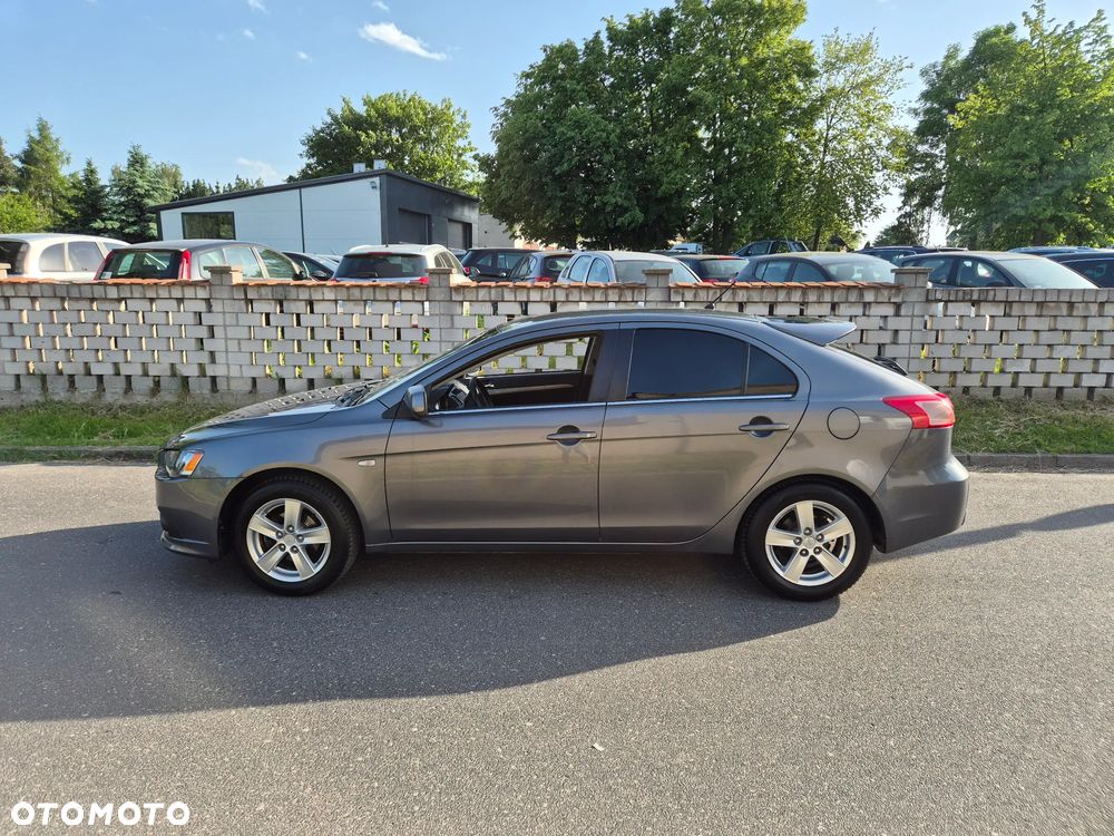 Mitsubishi Lancer 1.5 - 11