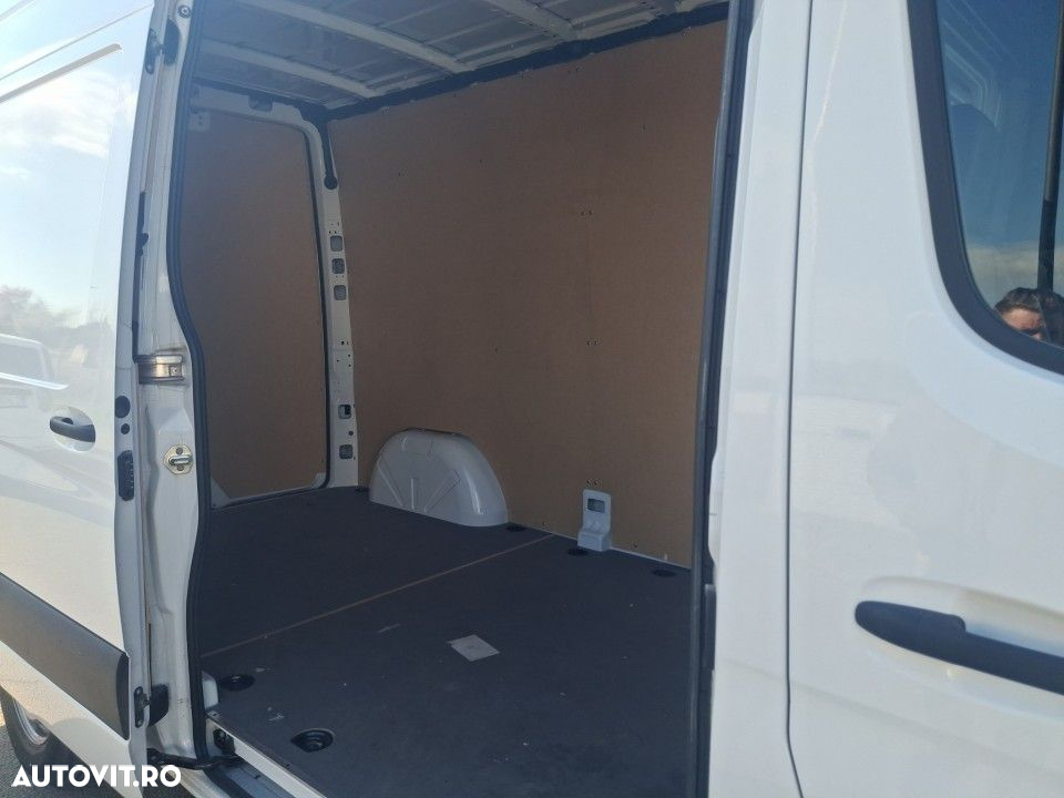 Mercedes-Benz Sprinter - 21