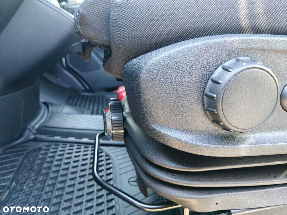 Mercedes-Benz Sprinter 317 CDI podwozie - 12